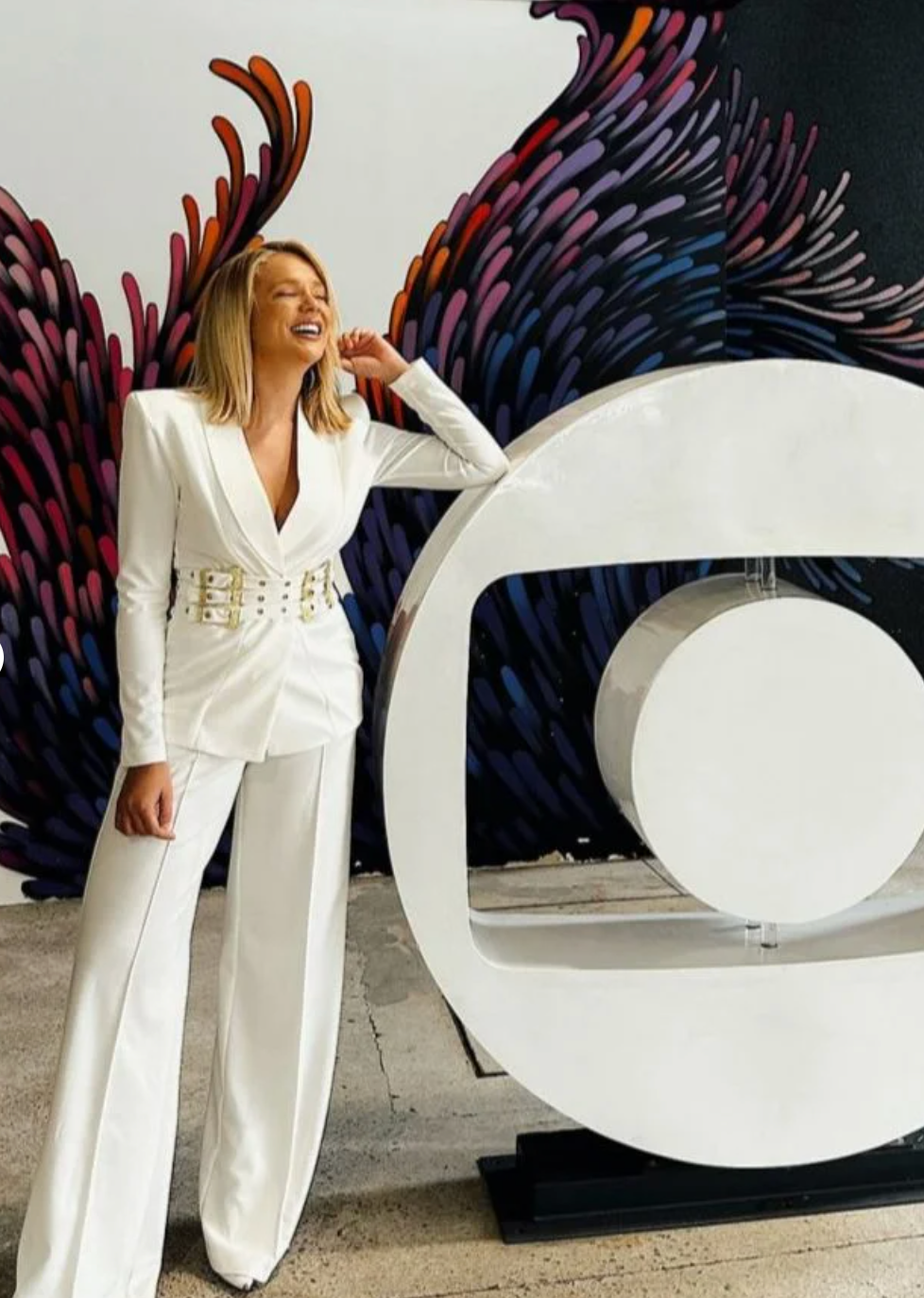 Blazer com Três Cintos em Crepe Anahi